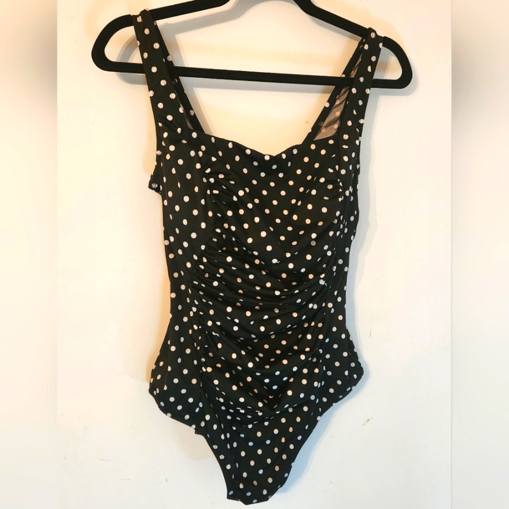 Swimsuit Inches Away Wns sz20